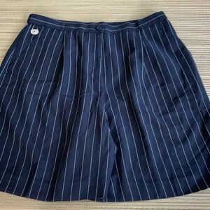 Lizgolf By Liz Claiborne Women Black Striped Shorts Size 12